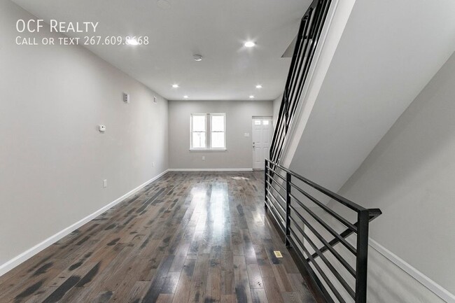 Building Photo - 1447 S Taylor St