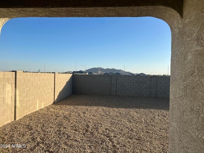 Building Photo - 1575 E Lardner Dr