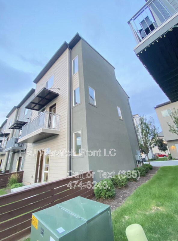 Building Photo - 5316 Solafax Ln