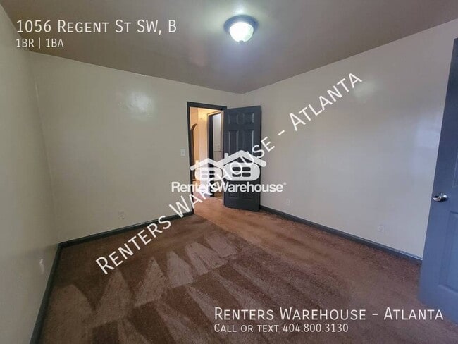 Building Photo - 1056 Regent St SW