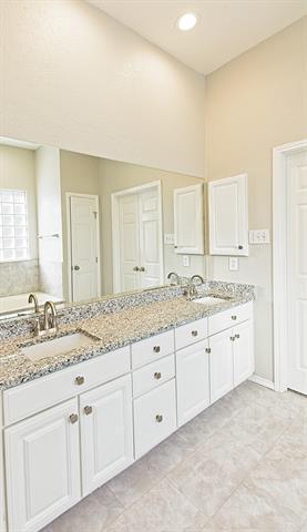 Building Photo - 2405 Hopkins Dr