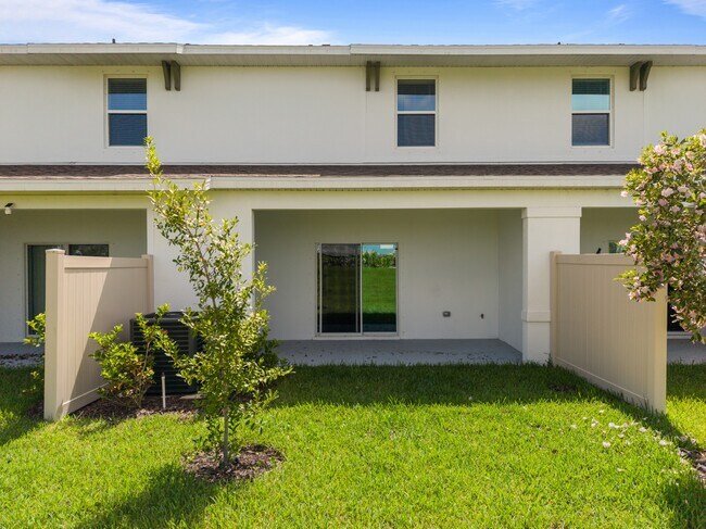 Building Photo - 12869 SW Forli Wy
