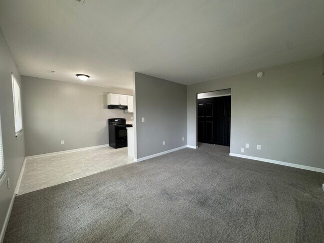 Building Photo - 4269 Quarry Rd