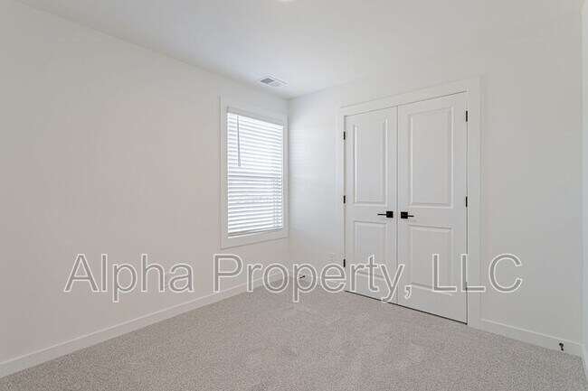Building Photo - 1455 Darrowby Wy