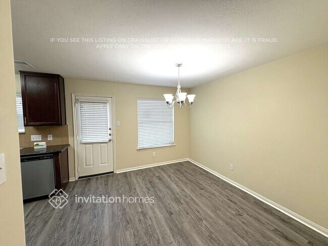 Building Photo - 4030 Falvel Shadow Creek Dr