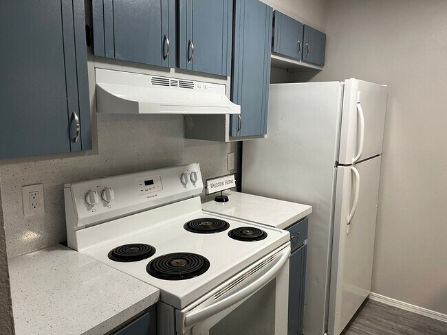 Building Photo - Beautiful & cozy one bedroom one bath  apartment