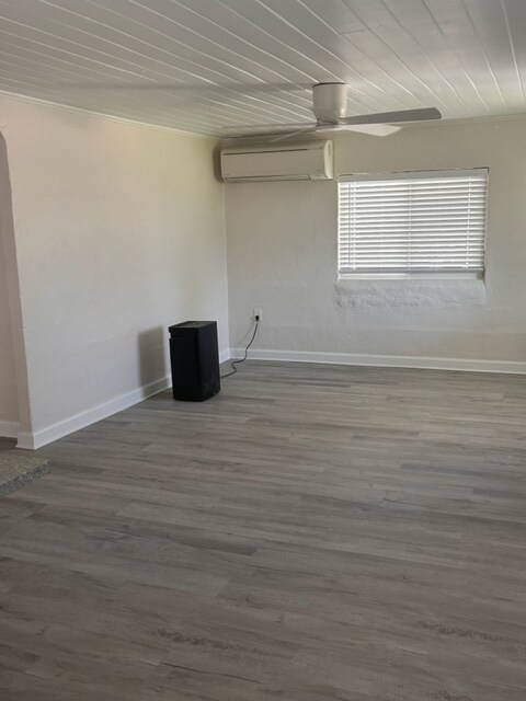 Family Room - 134 Beach Ave