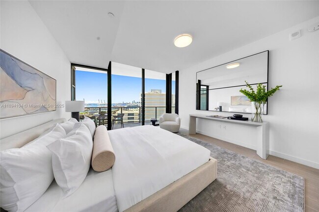 Building Photo - 500 Alton Rd