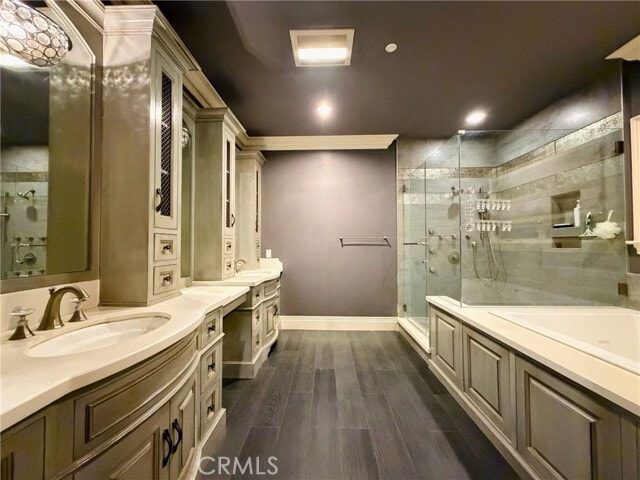 Building Photo - 150 W Naomi Ave