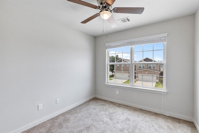 Building Photo - 15010 Eagle feather ct.