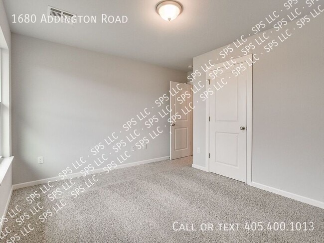 Building Photo - 1680 Addington Rd