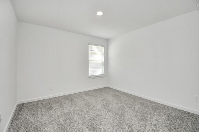 Building Photo - 8519 Swenson Ln