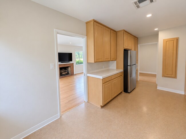 Building Photo - 496 Harrison Ave