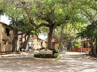 Building Photo - 10073 SW 77th Ct