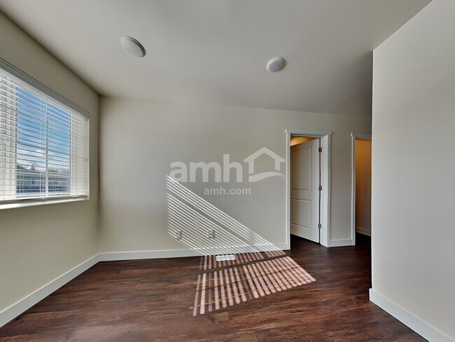 Building Photo - 7703 Verona Lp SW