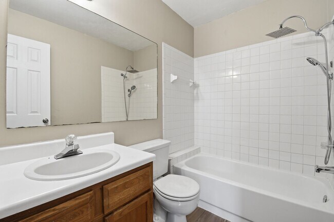 Building Photo - 1802 E 66th Pl