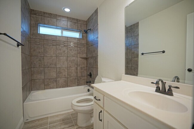 Building Photo - 4815 Saguaro Rdg