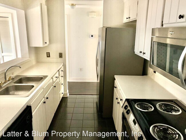 Building Photo - 2 br, 2.5 bath House - 1546 Lobdell Ave