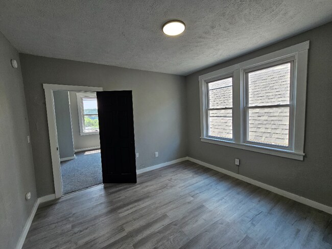 Building Photo - 1257 8th Ave