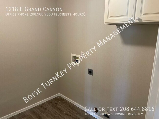 Building Photo - 1218 E Grand Canyon St