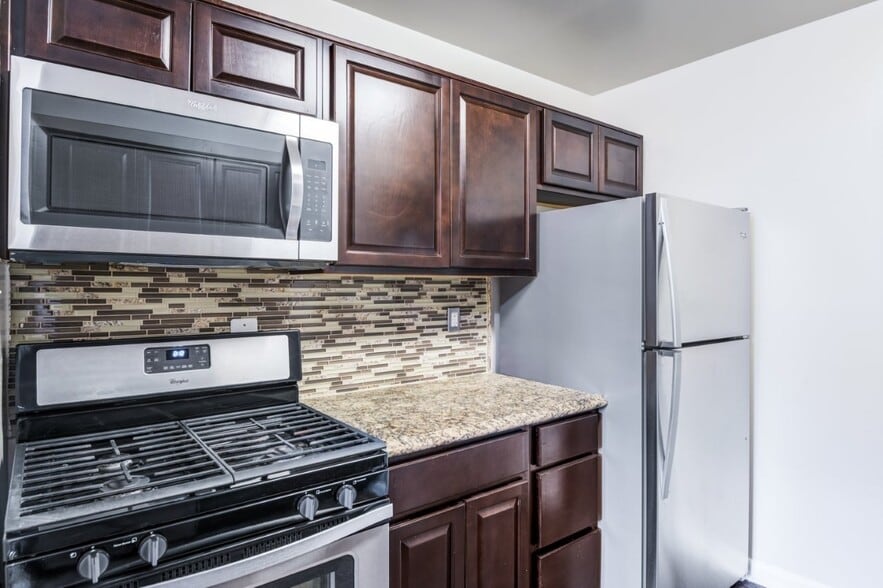 Primary Photo - Willow Lake Apartment Homes