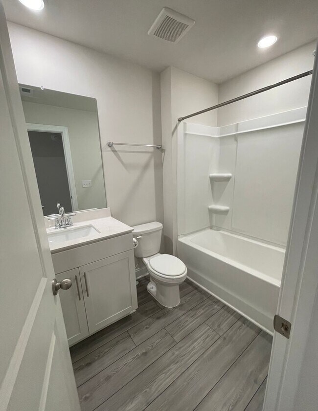 Building Photo - 4528 Skywood Ln