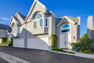 Building Photo - 864 Del Mar Downs Rd