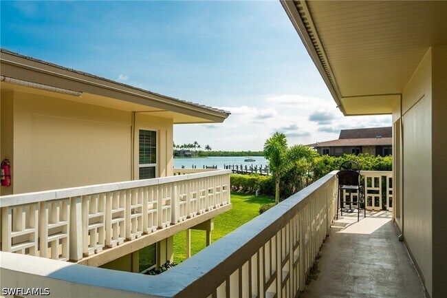 Building Photo - 1215 Edington Pl