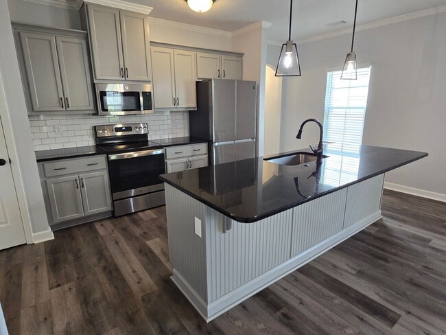 Building Photo - 542 Jensen Ln