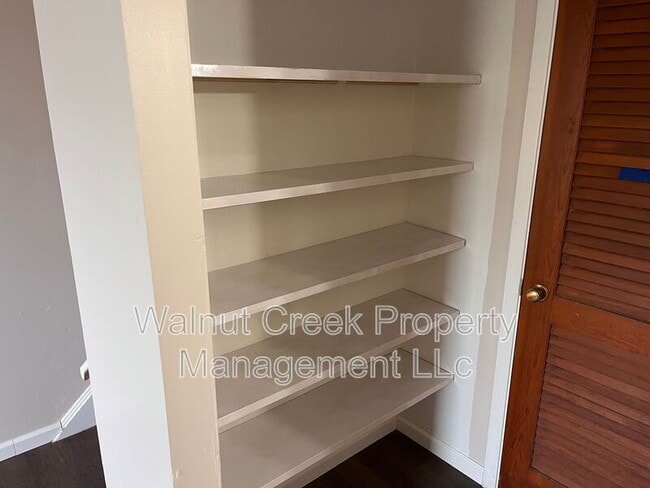 Building Photo - 5520 Beavercrest Dr