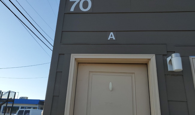 Building Photo - 2BR/2.5BA Condo in Englewood