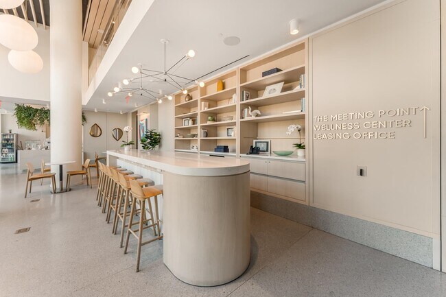 Building Photo - 175 2nd St