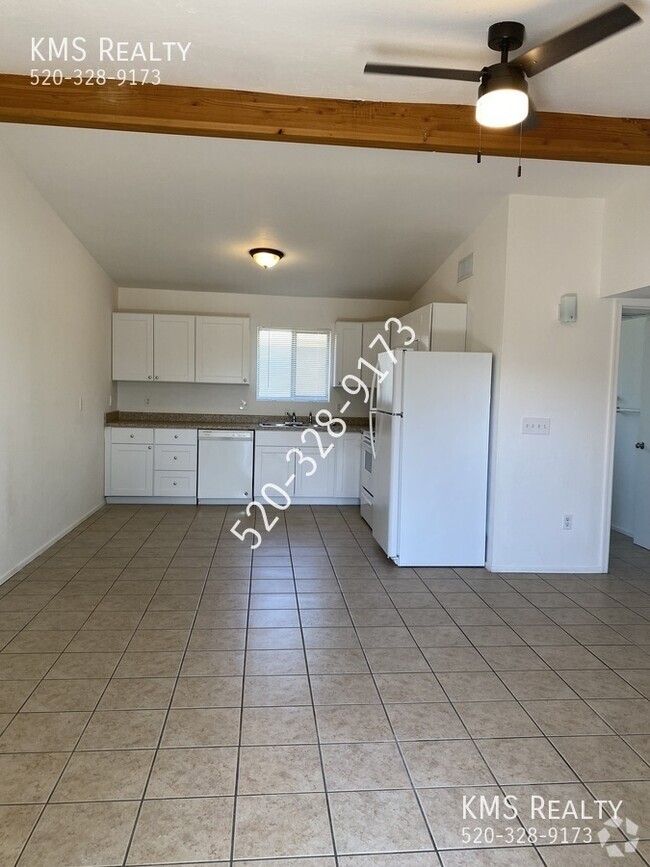 Building Photo - 2 Bed/1 Bath - OWNER/AGENT