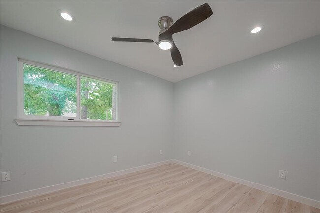Building Photo - 25411 Friar Lake Ln