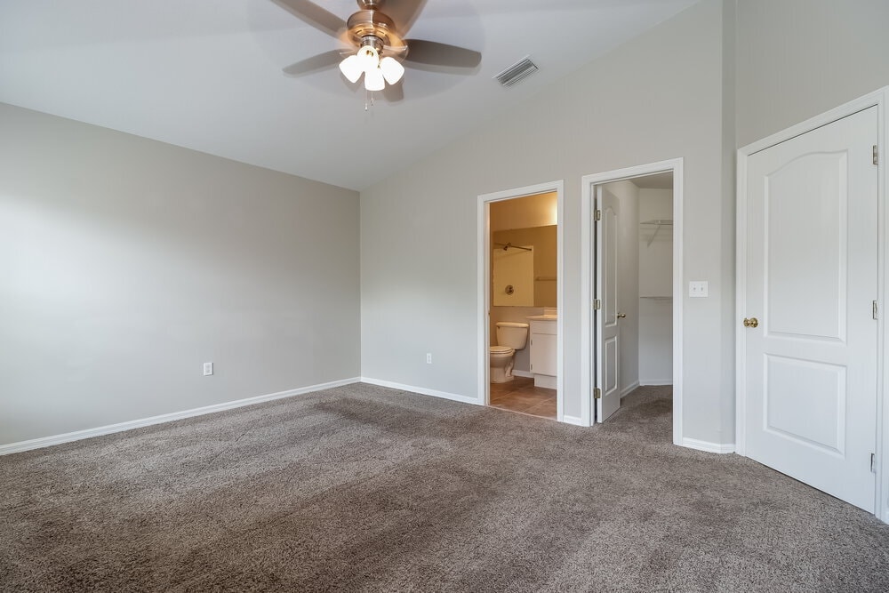 Building Photo - 402 Maple Pointe Dr