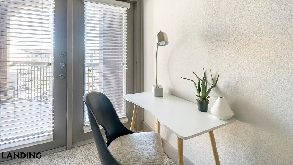 Building Photo - 18021 Kingsland Blvd