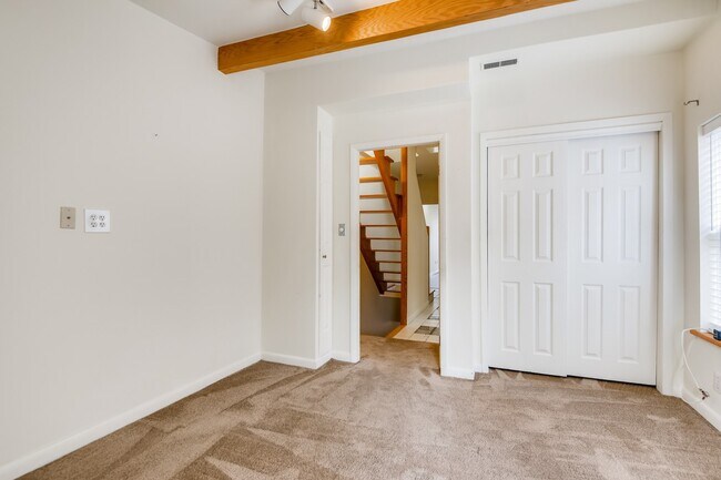 Building Photo - 1127 S Hanover St