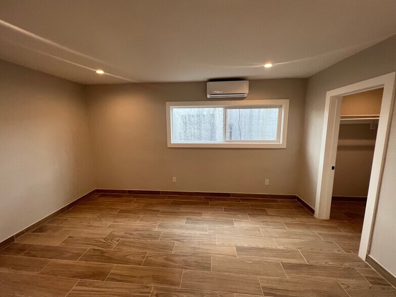 Building Photo - 20301 Cohasset St