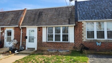 Building Photo - 119 E Laughead Ave