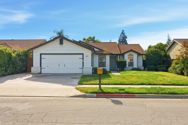 Primary Photo - 3345 W Stuart Ave