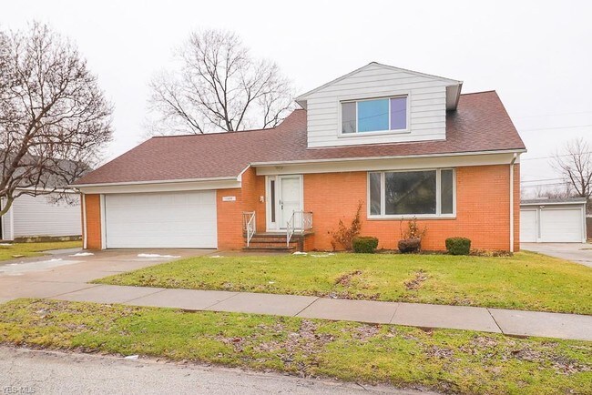 Building Photo - 11425 Tonsing Dr