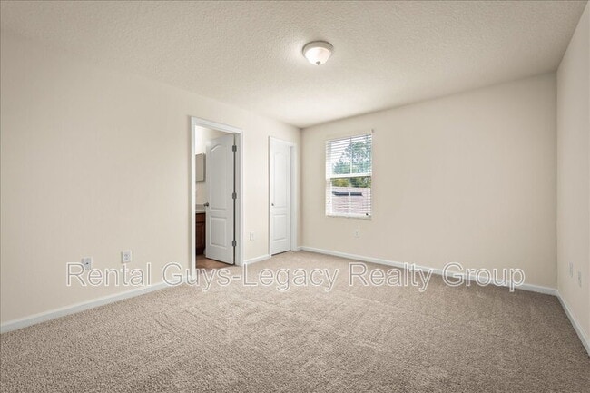 Building Photo - 51 Englewood Tr