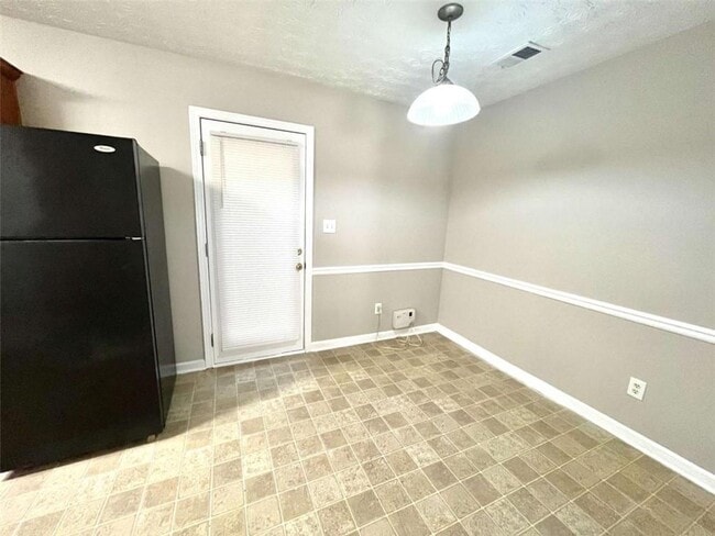 Building Photo - 1453 Little Creek Dr