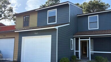 Building Photo - 11467 Fort Caroline Lakes Dr N
