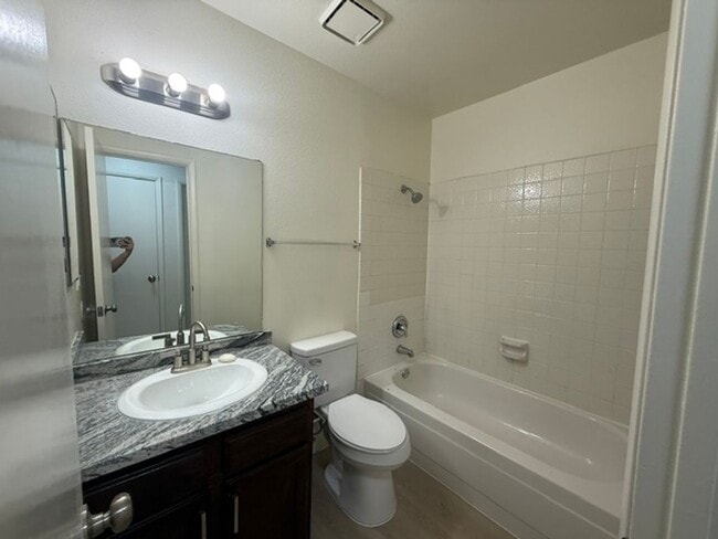 Building Photo - BEAUTIFUL 2STORY - 3DEBS 2 1/2 BATHS