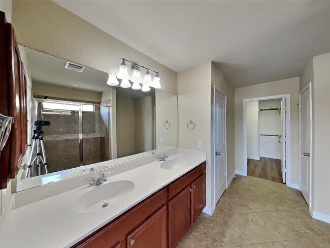 Building Photo - 16240 Travesia Way