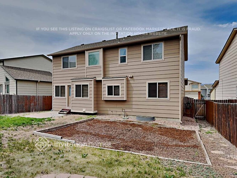 Building Photo - 6027 Pioneer Mesa Dr