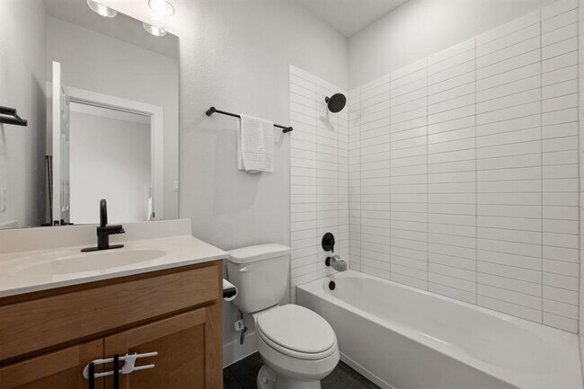 Building Photo - 360 Crescent Moon Ct