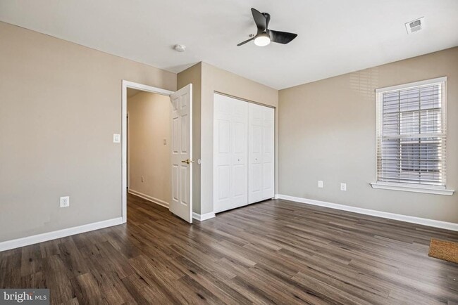 Building Photo - 8 Crusader Ct