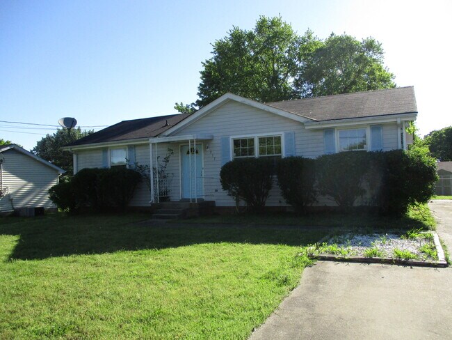 Primary Photo - 3 Bedroom Pet Friendly Home For Rent!